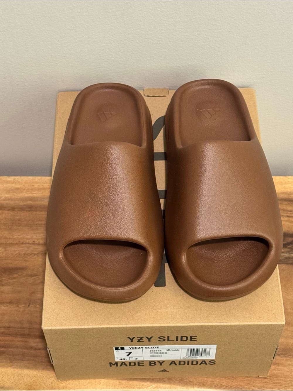 Adidas YZY Slide in Flax size 7 - fits women's 7-7.5